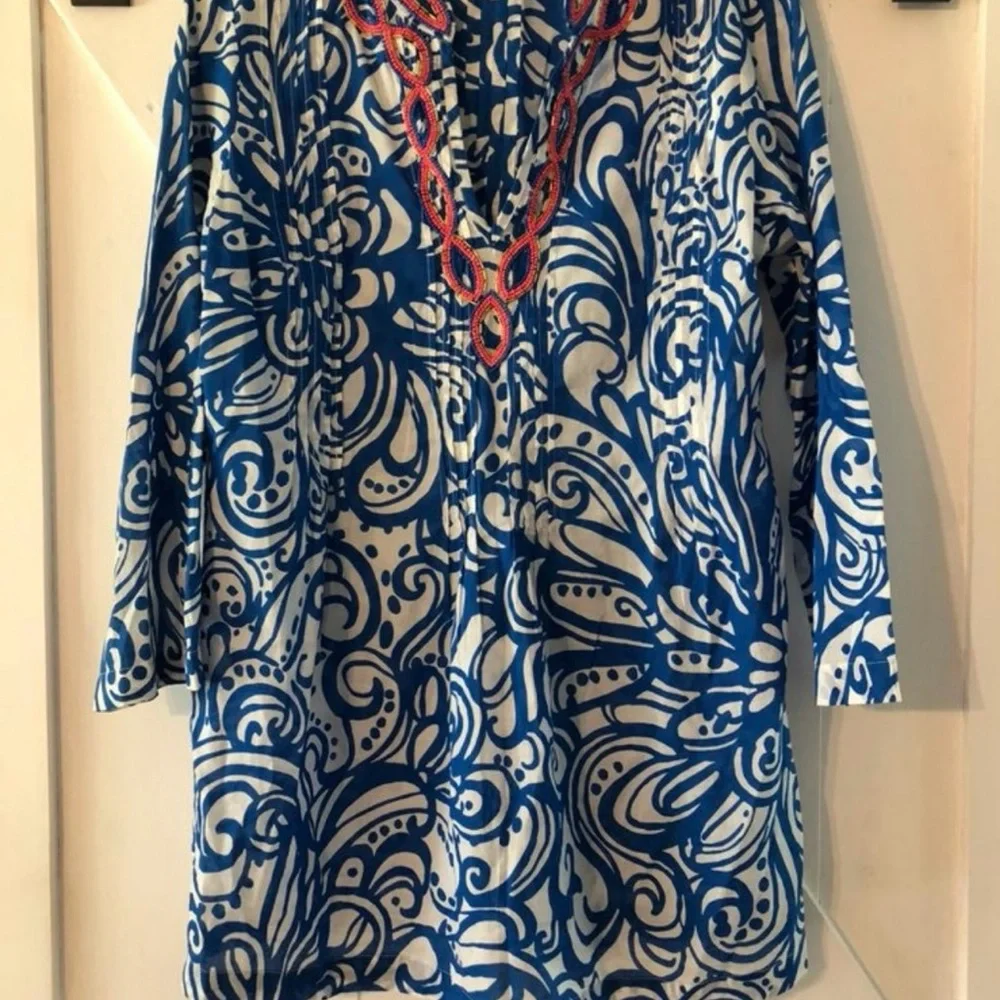 Lilly Pulitzer “Sarasota” Blue and White Swirl Tunic with Beaded Trim - Picture 3 of 4